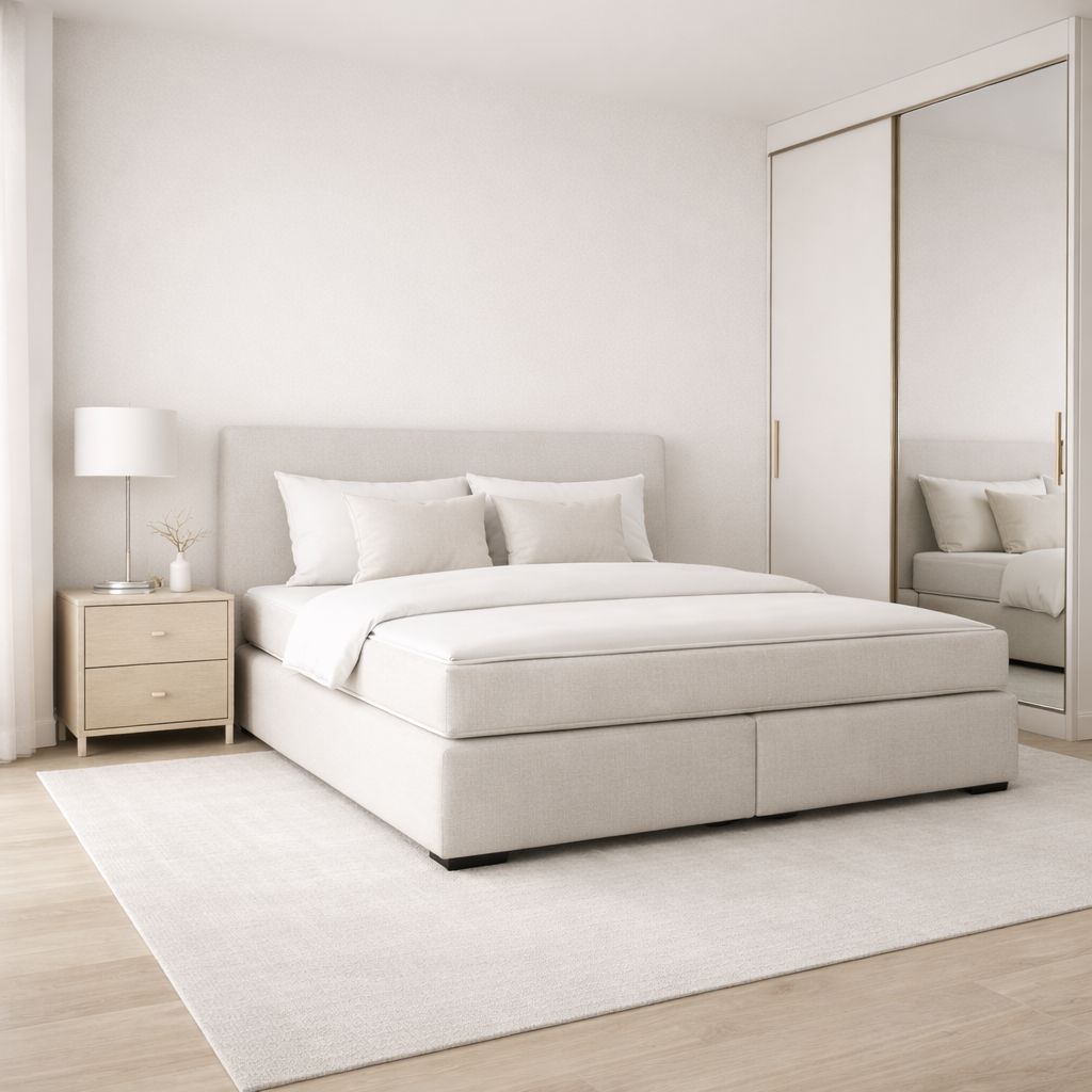 moderna spavaća soba s ogledalom